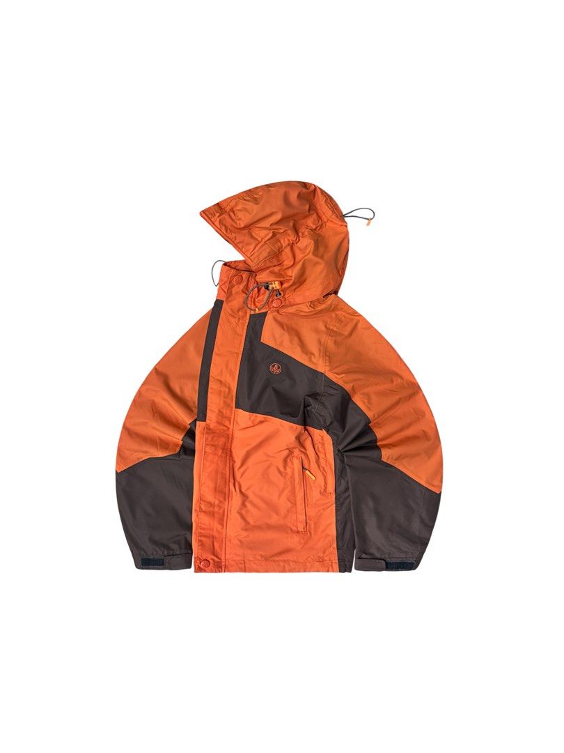 Y2K Two Tone Outdoor Gorp Jacket (Category: Coats, Jackets and Outerwear) located in Subic. Submitted by kidfrom00s (Listing ID 1465953852, Image 1). Description: Y2K Jacket Outdoor Large.