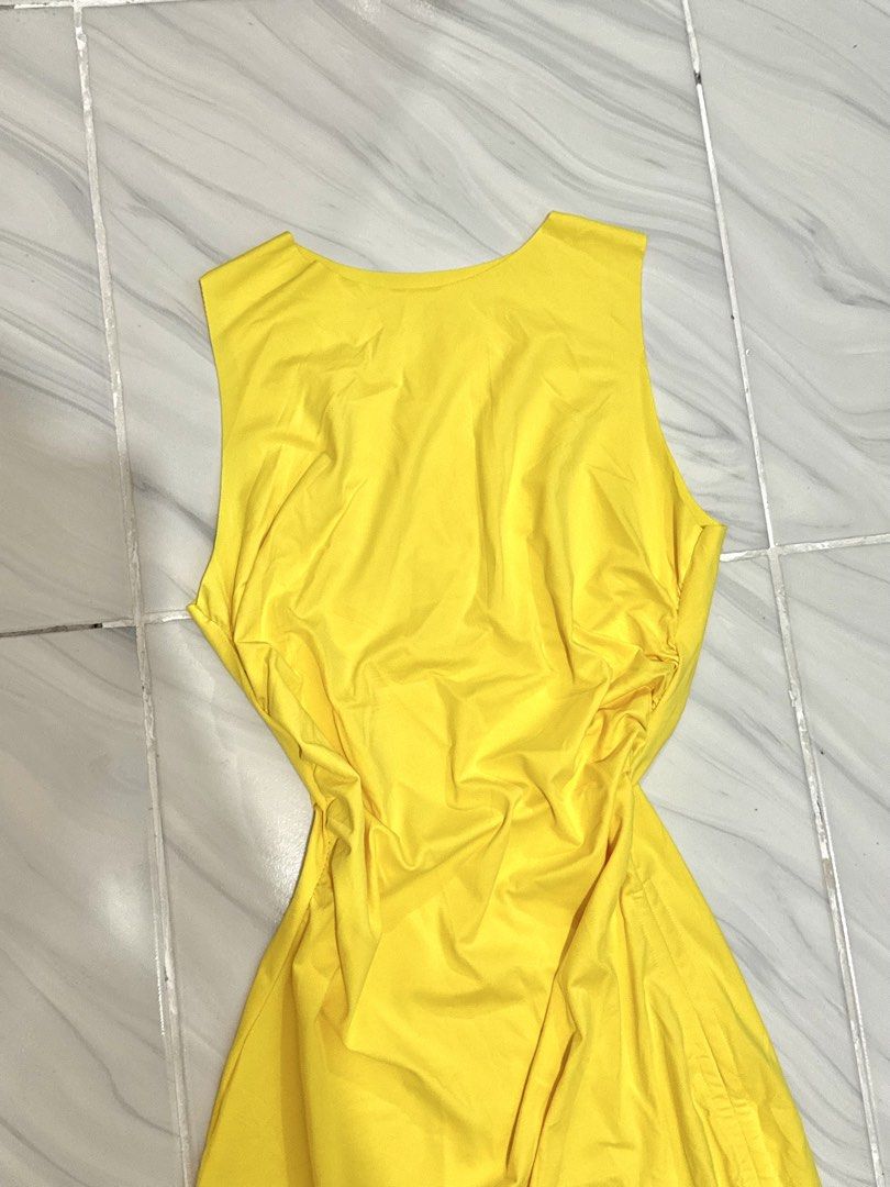 Yellow Side Ruched Maxi Dress (Category: Dresses) located in Bulacan. Submitted by archivesbyjanine (Listing ID 1466042265, Image 3). Description: S on tag Fit xs-s Thick fabric.