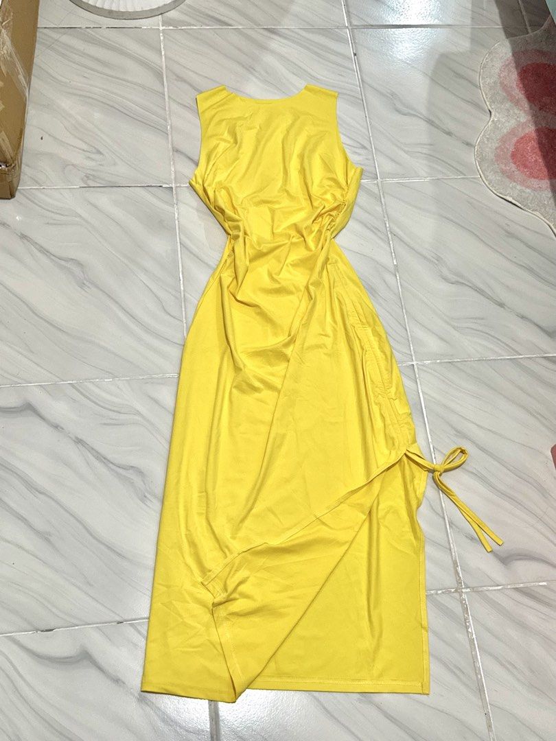 Yellow Side Ruched Maxi Dress (Category: Dresses) located in Bulacan. Submitted by archivesbyjanine (Listing ID 1466042265, Image 1). Description: S on tag Fit xs-s Thick fabric.