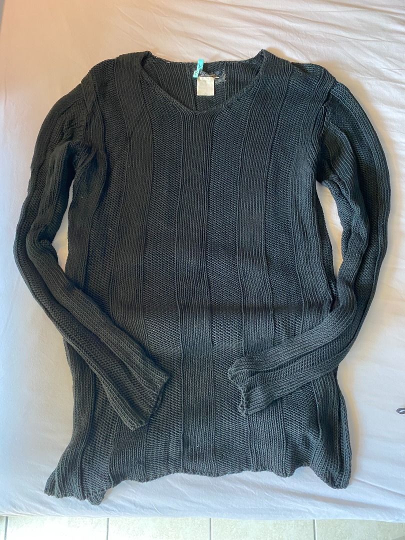 YOHJI YAMAMOTO (Y’S FORMEN) Knit / Knitted Pullover (Category: Coats, Jackets and Outerwear) located in Mandaluyong City. Submitted by yohjivangarcons (Listing ID 1466108296, Image 1). Description: Size M but fits L..