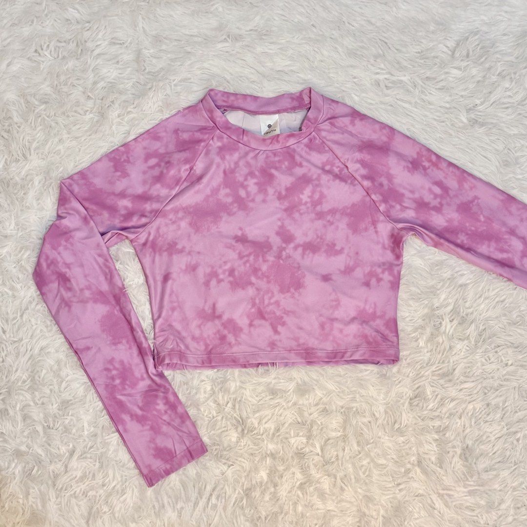Youth purple top (Category: Activewear) located in Quezon City. Submitted by kaye_oineza (Listing ID 1466001256, Image 2). Description: Youth Tie-Dye Active Wear Top ✨ XS-Semi Small .