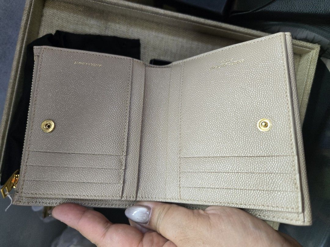 Ysl wallet (Category: Wallets & Card holders) located in Quezon City. Submitted by bags4ever (Listing ID 1466070531, Image 2). Description: onhand item actual photo dm.