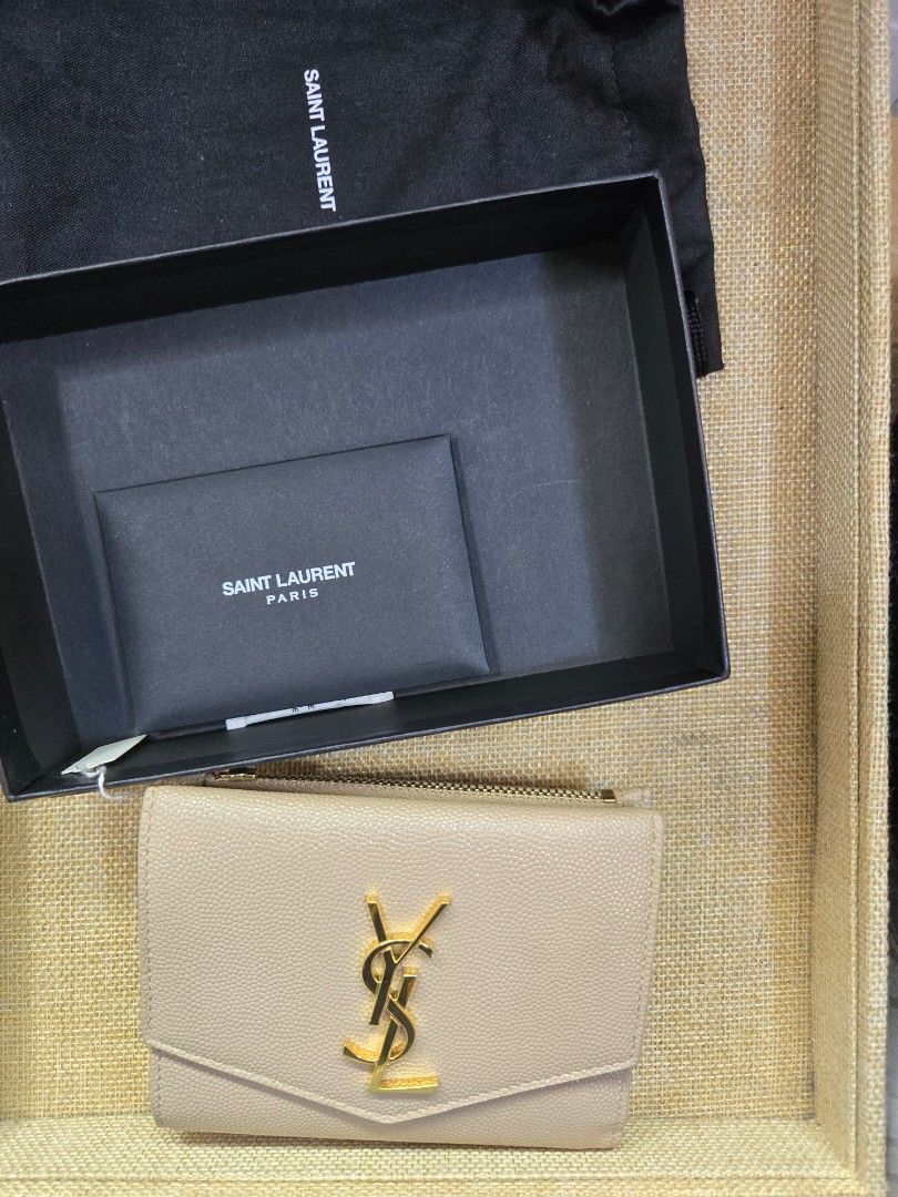 Ysl wallet (Category: Wallets & Card holders) located in Quezon City. Submitted by bags4ever (Listing ID 1466070531, Image 1). Description: onhand item actual photo dm.