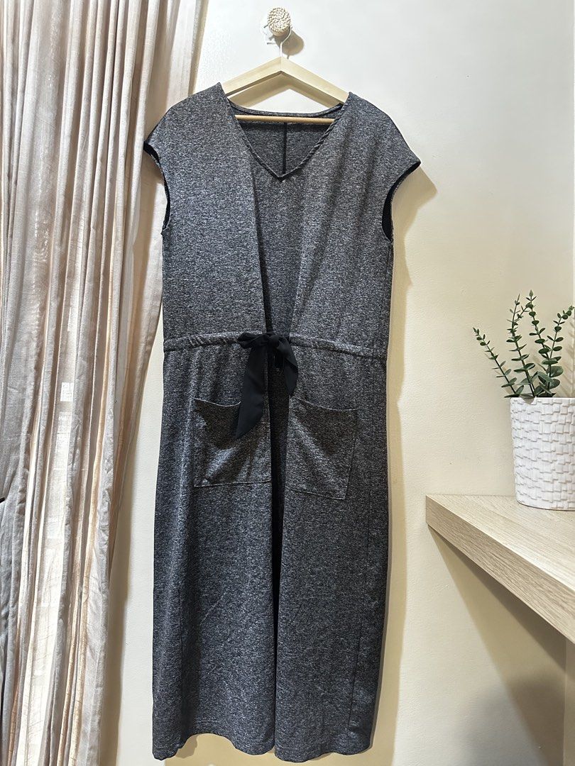 Zalora Long Dress (Category: Dresses) located in Pasig City. Submitted by lovedbymori_ (Listing ID 1466099726, Image 1). Description: Worn once only, like new. Large on tag..