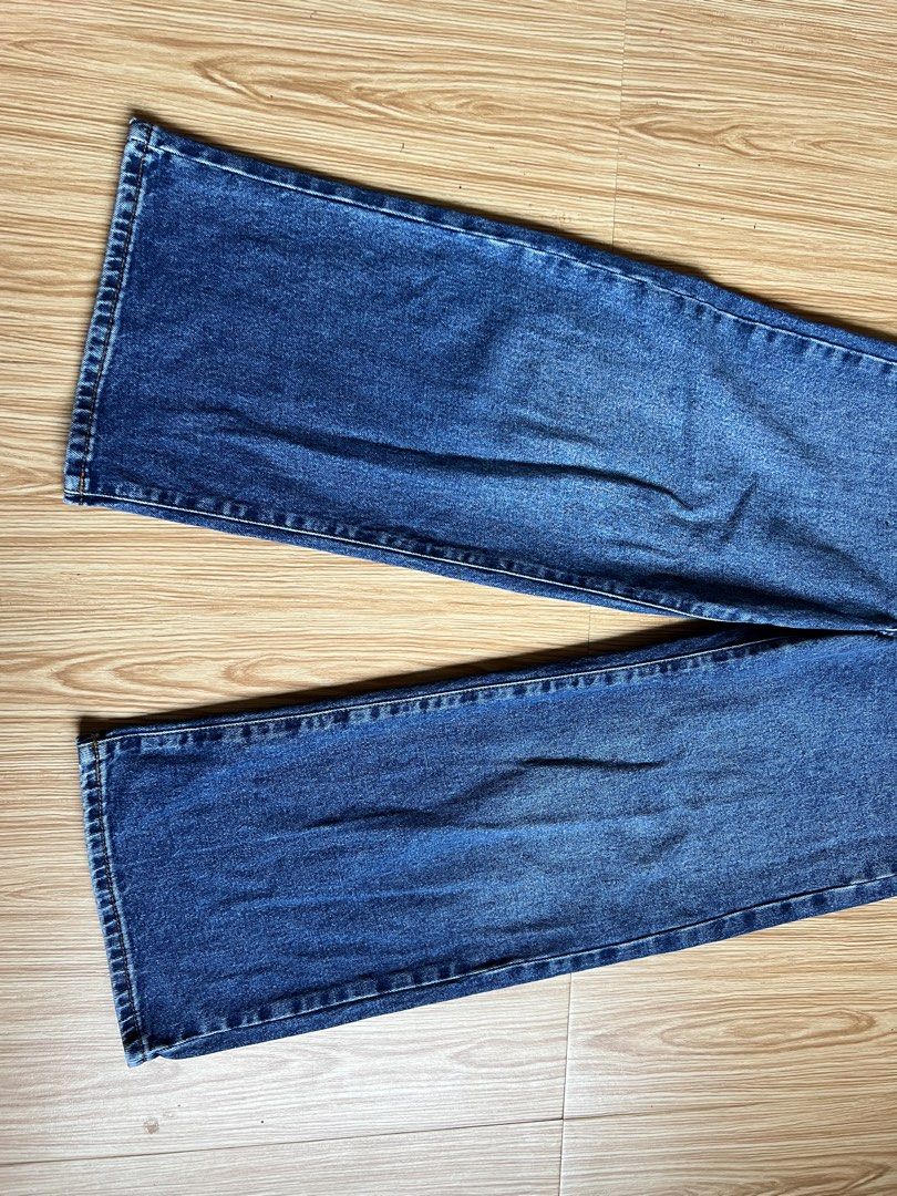 Zara (Category: Jeans) located in Lipa City. Submitted by thyra06 (Listing ID 1465979617, Image 3). Description: Zara wideleg pants size 27/28.