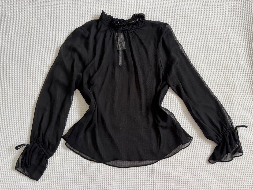 Zara Basic Black Chiffon Ruffle Neck Long Sleeve Blouse (Category: Longsleeves) located in Baguio. Submitted by blnxxx (Listing ID 1466108773, Image 1). Description: Zara Basic see through long sleeves top Brand new M on tag.