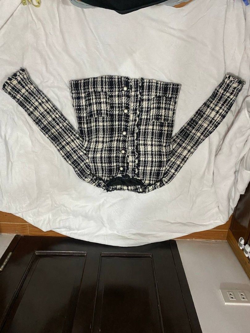 Zara Basic Black White Tweed blazer (Category: Coats, Jackets and Outerwear) located in Manila. Submitted by lovelypreloved1497 (Listing ID 1466097163, Image 3). Description: - Brand: Zara Basic - Style: Black and white plaid tweed jacket - Size: EUR XS / USA XS / MEX 24 - Details: Round neckline, pearl-like button closure, two front pockets, fully lined - Origin: Made in Morocco - Condition: Great layering piece for work or casual outings.