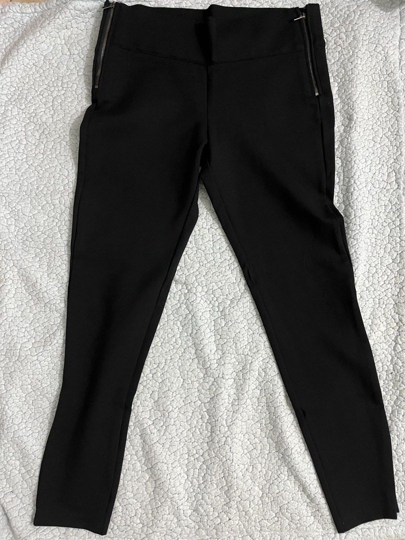 ZARA Double Side Zipper Leggings (Category: Other Bottoms) located in Manila. Submitted by leola_ (Listing ID 1465973627, Image 1). Description: .