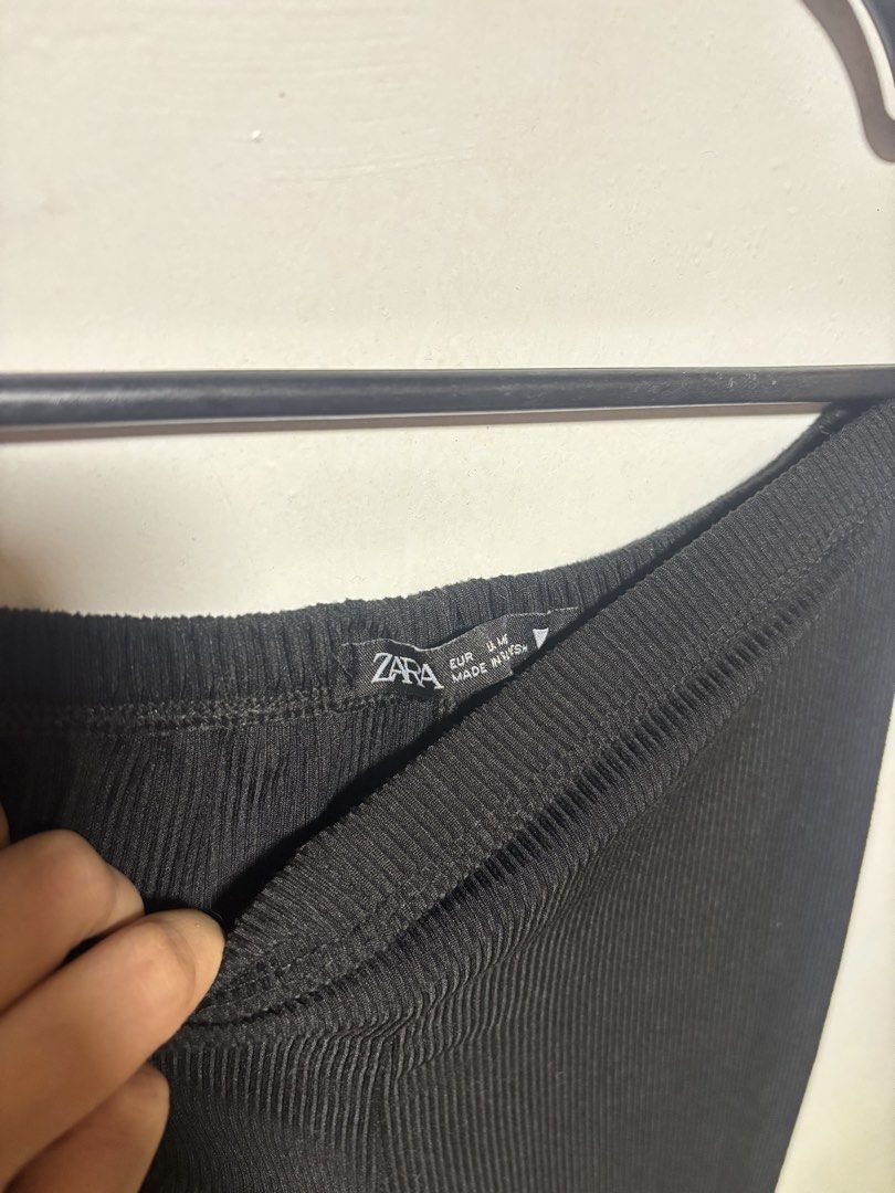ZARA Flared Pants Black Ribbed XS (Category: Other Bottoms) located in San Mateo. Submitted by guddaze (Listing ID 1466147645, Image 2). Description: (Not authentic Zara) Waistline - 19-30" Length - 39.5" Leg hole - 10" No when worn. Too tight for me. 🚚 Shipping can be done via J&T Express/Lalamove, and the shipping fee will be shouldered by the buyer. 📍 Location: San Mateo, Rizal 🏦 Mode of payment: GCash/Maya/Maribank.