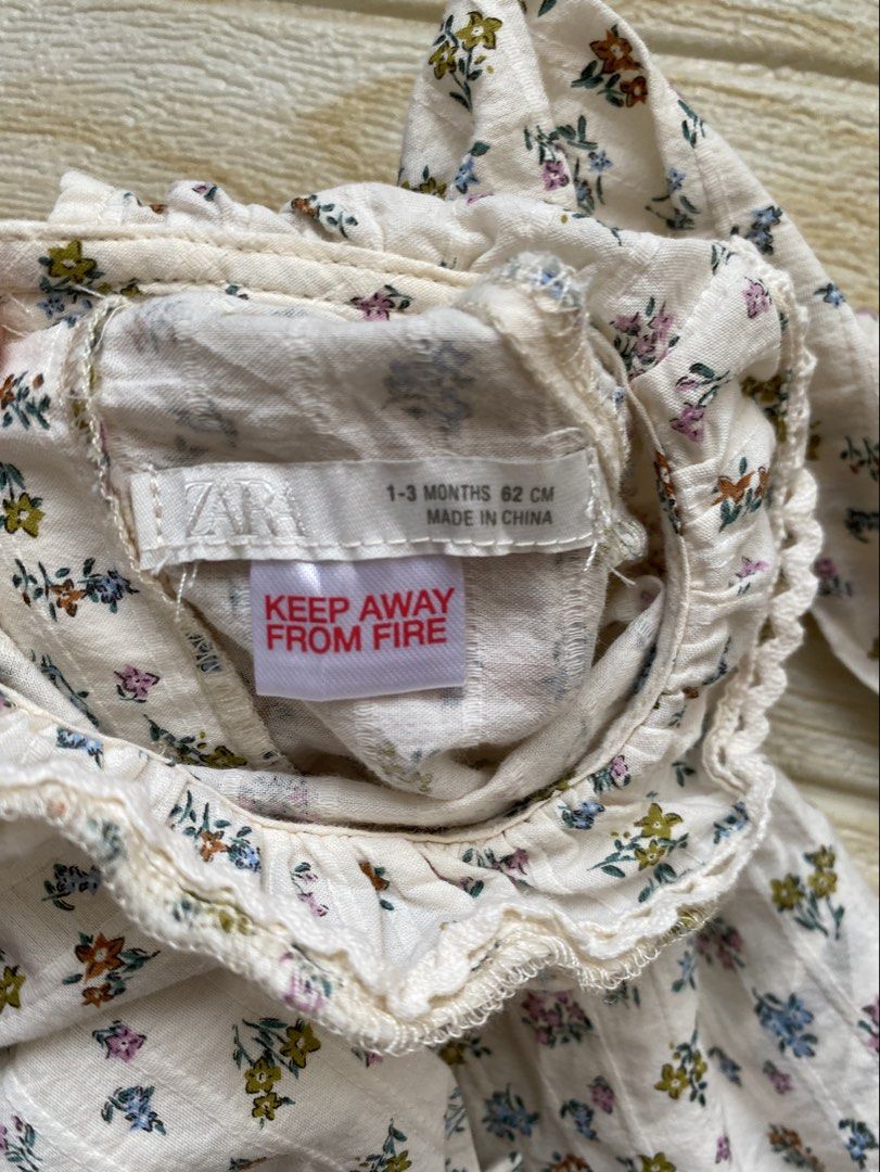 Zara Floral onesie (Category: Babies & Kids Fashion) located in Cebu City. Submitted by yjainani (Listing ID 1466031756, Image 3). Description: .
