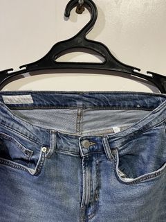 (Category: ) located in . Submitted by updilimangaragesale (Listing ID 1466147094, Image 1). Description: .