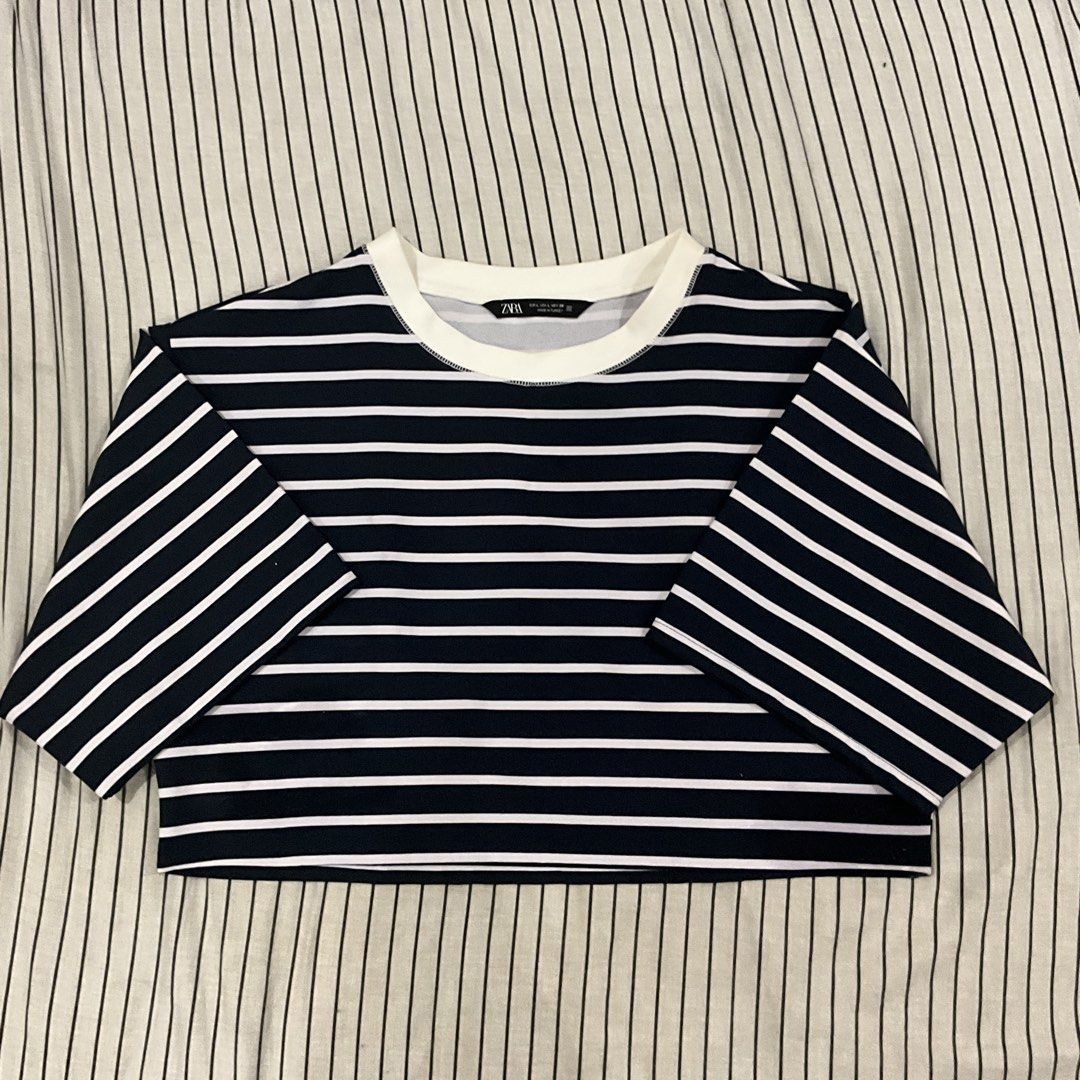 Zara Navy Striped Crop Top (Category: Shirts) located in Quezon City. Submitted by yngiie (Listing ID 1466108166, Image 1). Description: ~15" length, ~22" width Never worn! RFS: Not my size MOP: QRPh MOD: via Lalamove or JnT, buyer will shoulder the fee. LOC: Cubao, Quezon City .