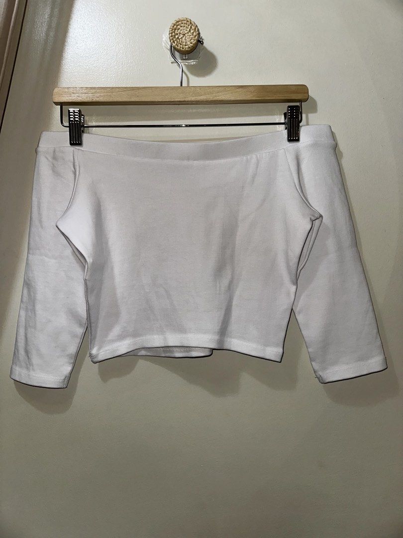 Zara Off Shoulder Top (Category: Blouses) located in Pasig City. Submitted by lovedbymori_ (Listing ID 1466075384, Image 3). Description: New w/ tag! A closet staple you’ll wear on repeat! Super soft and stretchy fabric. .