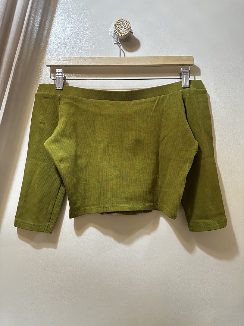 Zara Off Shoulder Top (Category: Blouses) located in Pasig City. Submitted by lovedbymori_ (Listing ID 1466075552, Image 3). Description: New w/ tag! A closet staple you’ll wear on repeat! Super soft and stretchy fabric. .