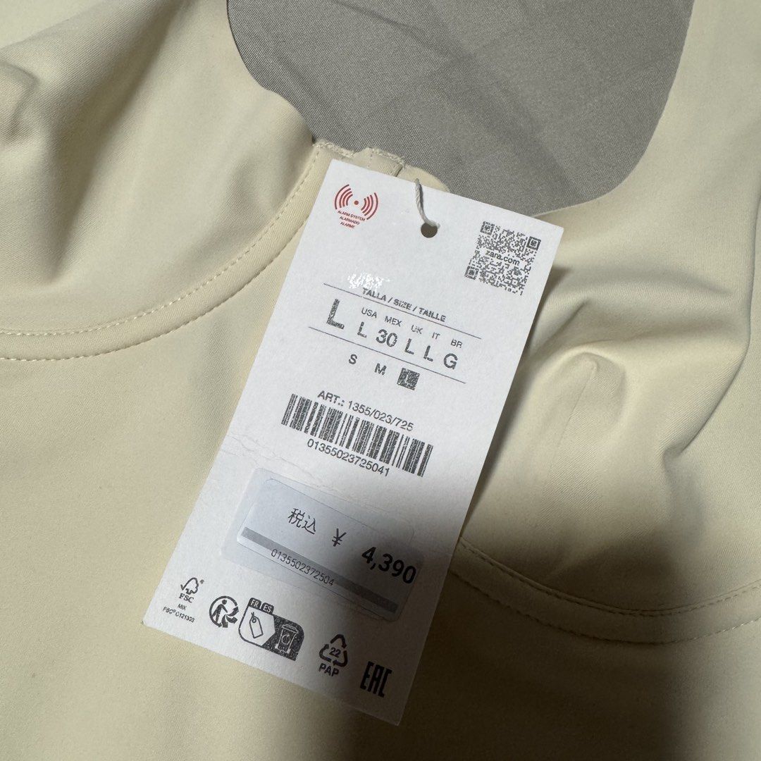Zara Polyamide Halter Top (Category: Sleeveless) located in Manila. Submitted by nicoleaure20 (Listing ID 1466063236, Image 2). Description: brand new, large on tag! literal na kakabili ko lang kaso ‘di siya bagay sakin haha - never been used, in good condition - location: sampaloc, manila - mop: gcash/bpi - can be shipped thru lalamove/grab/ toktok/j&t but the buyer should shoulder the fee :) .