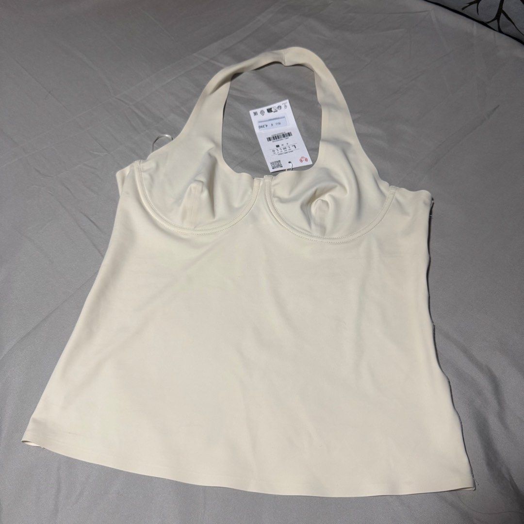 Zara Polyamide Halter Top (Category: Sleeveless) located in Manila. Submitted by nicoleaure20 (Listing ID 1466063236, Image 1). Description: brand new, large on tag! literal na kakabili ko lang kaso ‘di siya bagay sakin haha - never been used, in good condition - location: sampaloc, manila - mop: gcash/bpi - can be shipped thru lalamove/grab/ toktok/j&t but the buyer should shoulder the fee :) .