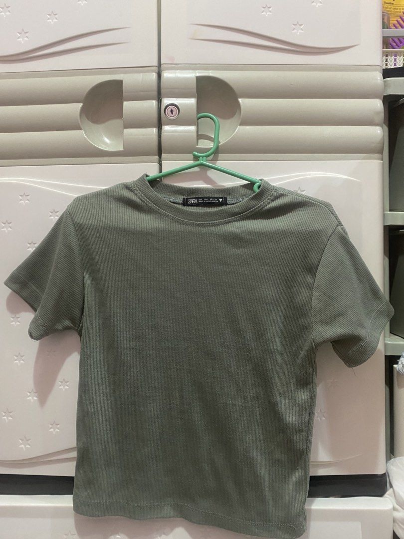 ZARA Top (Category: Shirts) located in Tarlac. Submitted by xiennna.cl0set (Listing ID 1466145408, Image 1). Description: .