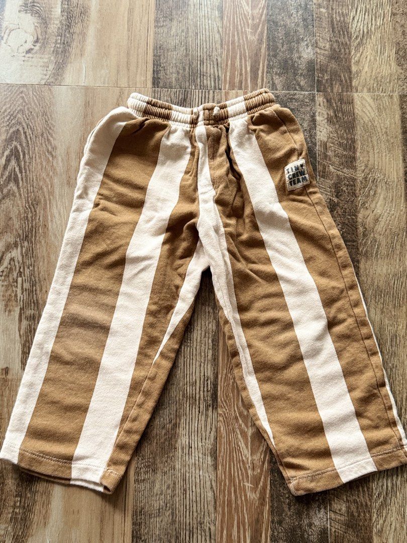 Zara Trousers (Category: Babies & Kids Fashion) located in Quezon City. Submitted by kfrys (Listing ID 1466068584, Image 1). Description: .