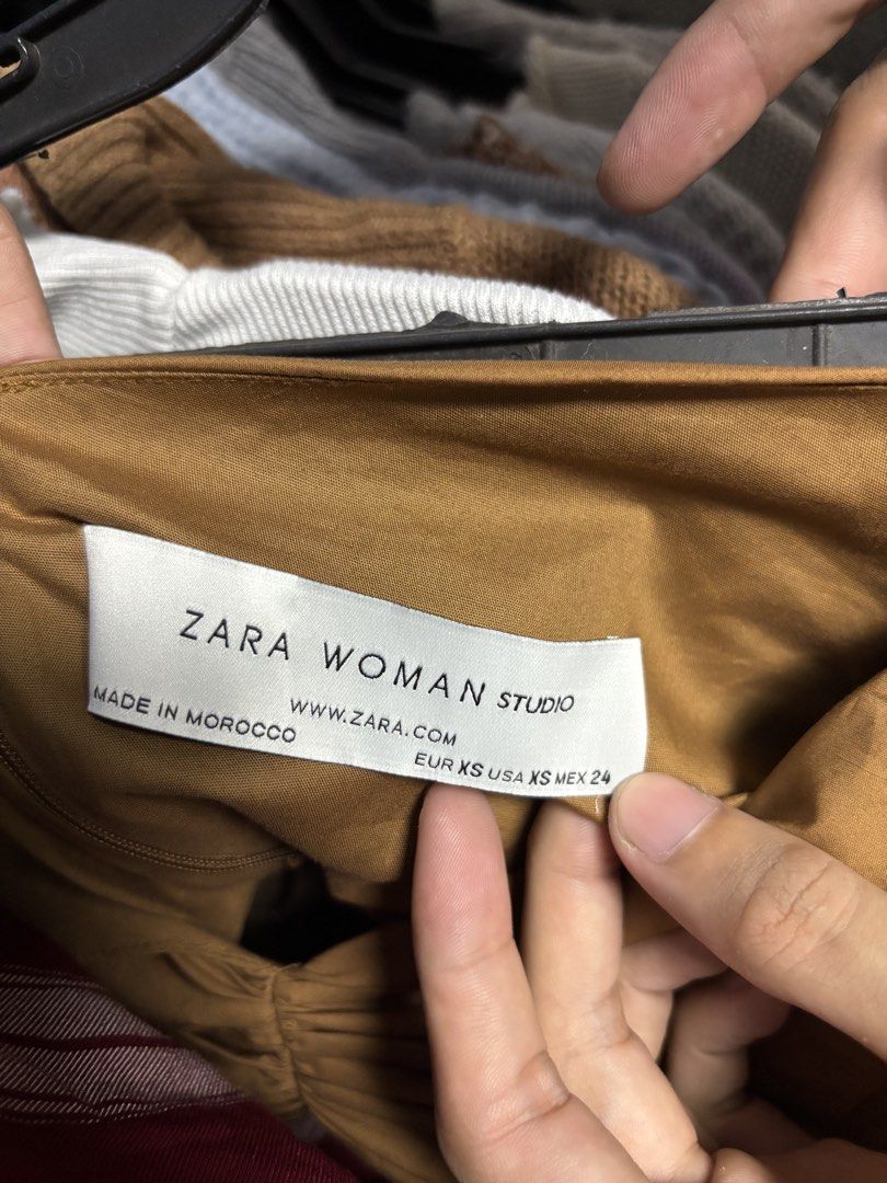 zara woman studio crop longsleeve (Category: Longsleeves) located in Pila. Submitted by isabelasthriftclothes (Listing ID 1466102789, Image 2). Description: .
