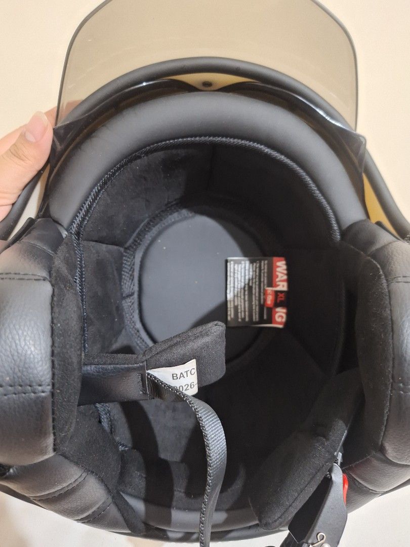 Zebra Helmet (Category: Helmets and other Riding Gears) located in Caloocan City. Submitted by psoniaco (Listing ID 1466113806, Image 3). Description: used few times minor stains (can be buffed).