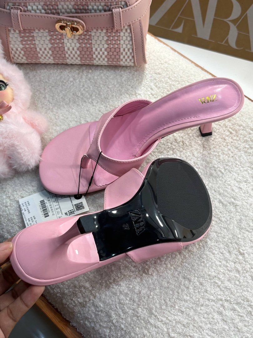 ZR sandals (Category: Sneakers & Footwear) located in Caloocan City. Submitted by lovelj_2026 (Listing ID 1466022637, Image 1). Description: Zara sandals brand new with box with paper bag.
