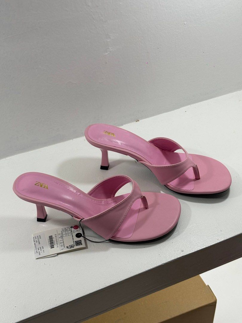 ZR sandals (Category: Sneakers & Footwear) located in Caloocan City. Submitted by lovelj_2026 (Listing ID 1466022637, Image 2). Description: Zara sandals brand new with box with paper bag.