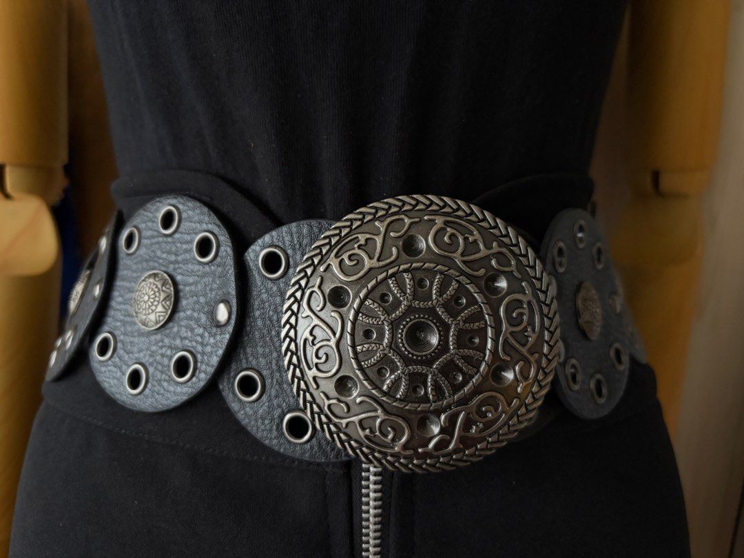 10. Black Oversized Circular Buckle Leather Belt (Category: Belts) located in Quezon City. Submitted by wagwagan_ukay_blues (Listing ID 1466235886, Image 3). Description: From Japan In good condition Please expect signs of usage Hole Size -29”-31” Overall - 33” Width -2.8” Novaliches Qc.
