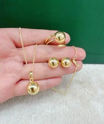 14K Vermiel Gold 3n1 Set (Category: Necklaces) located in Caloocan City. Submitted by cheskhaionlinestore2.0 (Listing ID 1466176749, Image 1). Description: New Collection 🥰 14k GOLD VERMEIL Super Sale ⚡ 3n1 Set ₱1100 only 📌 What is Vermeil Gold? 14K Vermiel Gold Gold vermeil (pronounced ver-may) is a high-quality type of gold-plated jewelry defined by a sterling silver base metal, a thick gold layer (at least 2.5 microns), and a gold purity of 