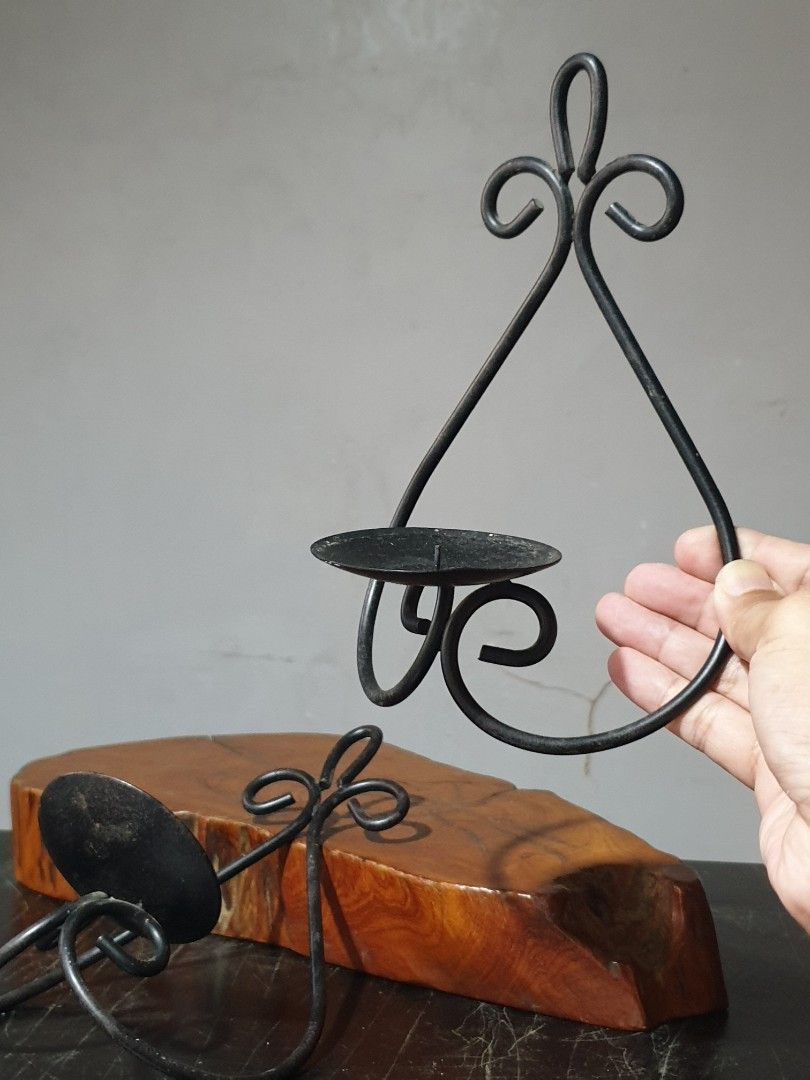 2pcs Scrollwork Wall Sconce Metal Candle Holder (Category: Vintage Collectibles) located in Las Pinas. Submitted by oldsthetics (Listing ID 1466328639, Image 1). Description: 2pcs Scrollwork Wall Sconce Metal Candle Holder This is a used item Preloved and not new May have imperfections Typical of age and usage Kindly check the photos carefully to make sure that this used condition suits you Detailed realtime photos/video are available for a close