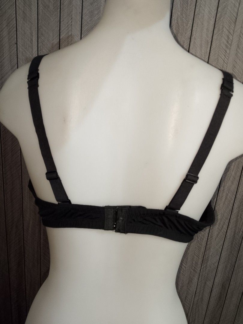 38dd change black bra padded with underwire (Category: Undergarments & Loungewear) located in Manila. Submitted by truecrystal-1407 (Listing ID 1466178066, Image 3). Description: .