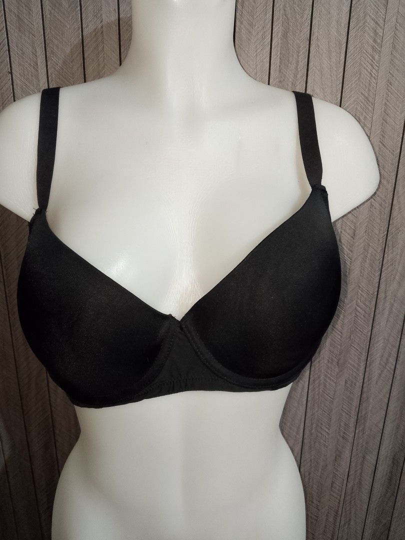 38dd change black bra padded with underwire (Category: Undergarments & Loungewear) located in Manila. Submitted by truecrystal-1407 (Listing ID 1466178066, Image 1). Description: .