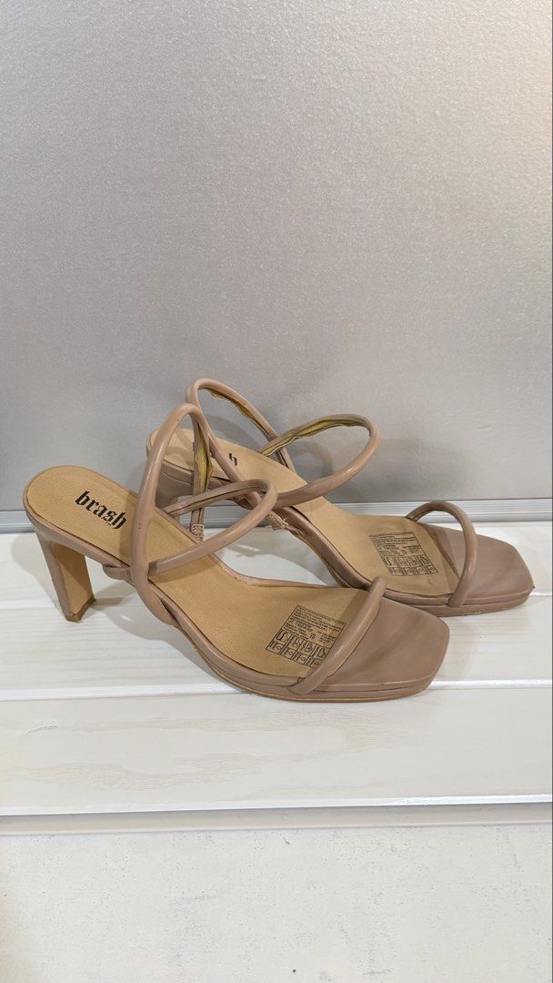 4” Heels (Category: Heels) located in Manila. Submitted by oddwolf.aa8f19 (Listing ID 1466184307, Image 3). Description: Once used- Graduation. minimal scratches on the side of the heels. .