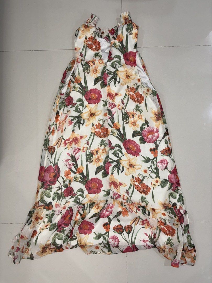 60s chic flower dress 🌺💐 (Category: Dresses) located in Cebu City. Submitted by jadeys.closet (Listing ID 1466235180, Image 1). Description: FOR RENTAL ONLY. NOT FOR SALE 120 PESOS/DAILY.