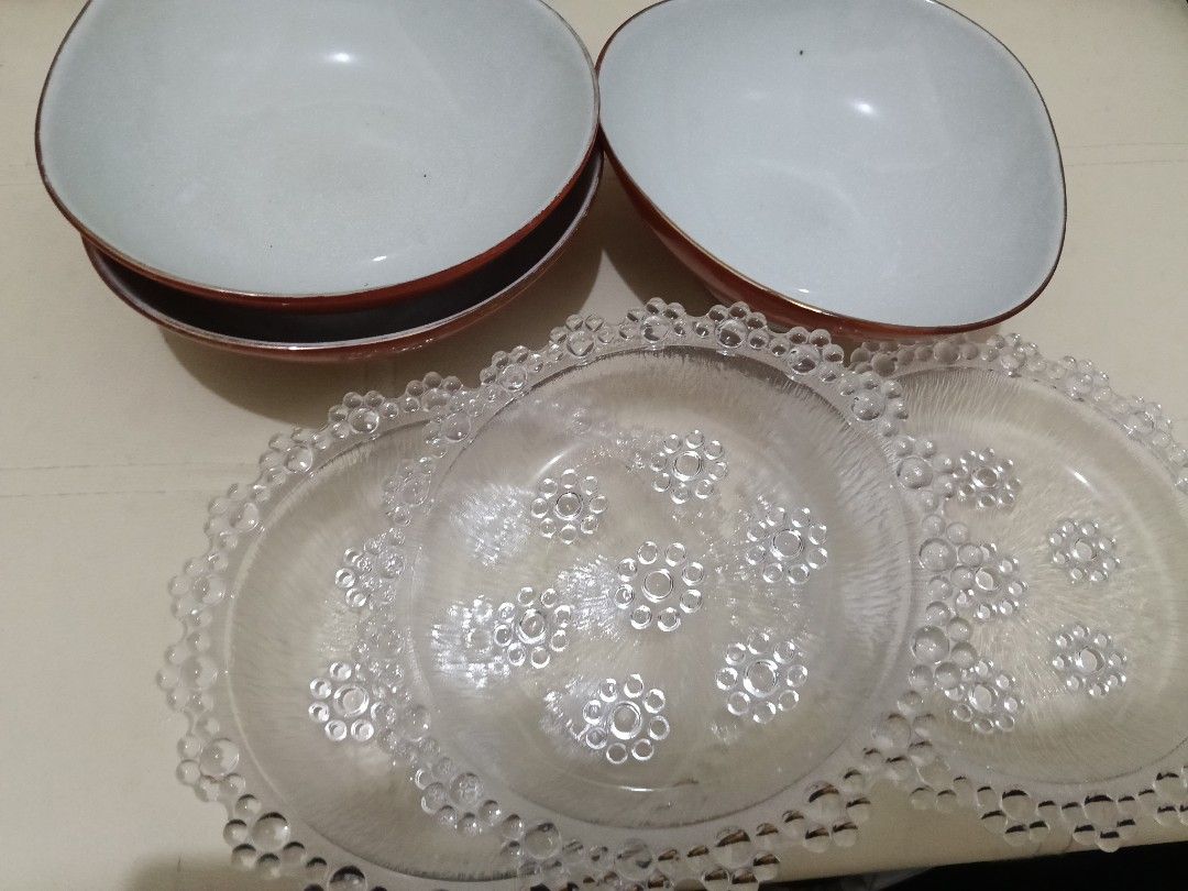 6 pcs Bowl and plate glass (Category: Dinnerware & Cutlery) located in Quezon City. Submitted by andrea11171999 (Listing ID 1466208070, Image 2). Description: .