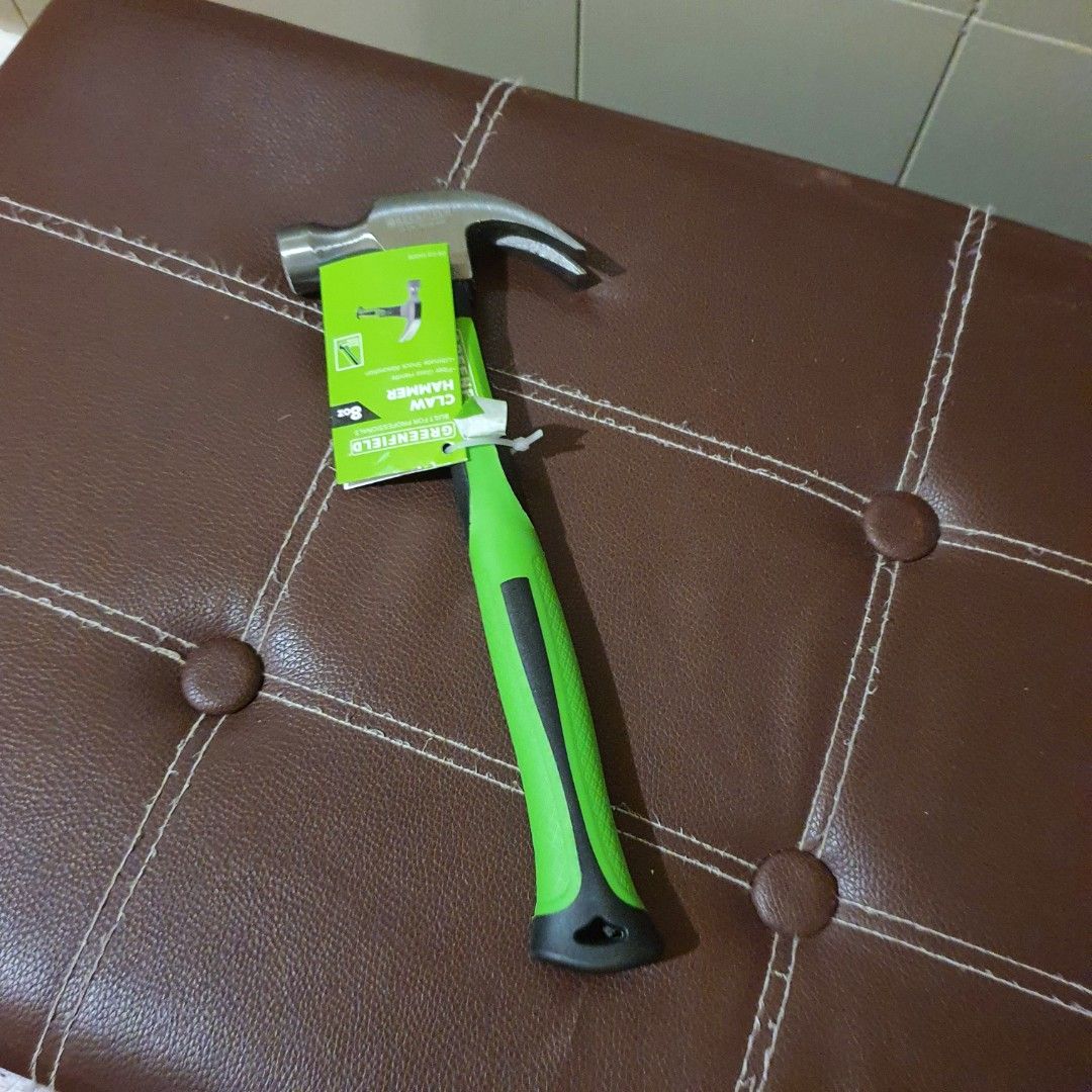 8oz hammer martilyo claw (Category: Cleaning Tools & Supplies) located in Manila. Submitted by mr.fast (Listing ID 1466336075, Image 1). Description: .