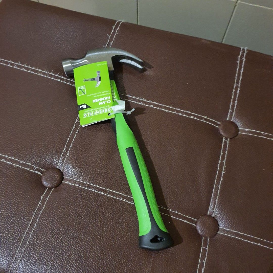 8oz hammer martilyo claw (Category: Cleaning Tools & Supplies) located in Manila. Submitted by mr.fast (Listing ID 1466336075, Image 3). Description: .