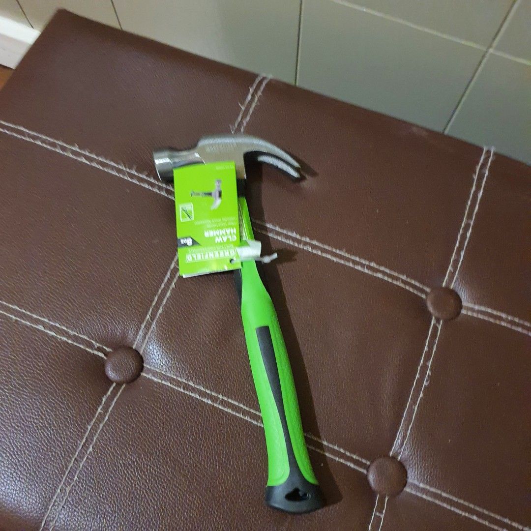 8oz hammer martilyo claw (Category: Cleaning Tools & Supplies) located in Manila. Submitted by mr.fast (Listing ID 1466336075, Image 2). Description: .