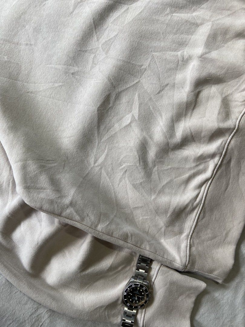 8second crewneck khaki longsleeve (Category: Coats, Jackets and Outerwear) located in Bacolod City. Submitted by clerkhexx (Listing ID 1466320275, Image 3). Description: KHAKI CREWNECK LONG SLEEVE Brand: 8SECOND Measurements: WIDTH 23 LENGHT 26.5 Mine: 250 Condition of this item 10 - color rate 10- issue need hard wash Check every photos for conditions of the item.