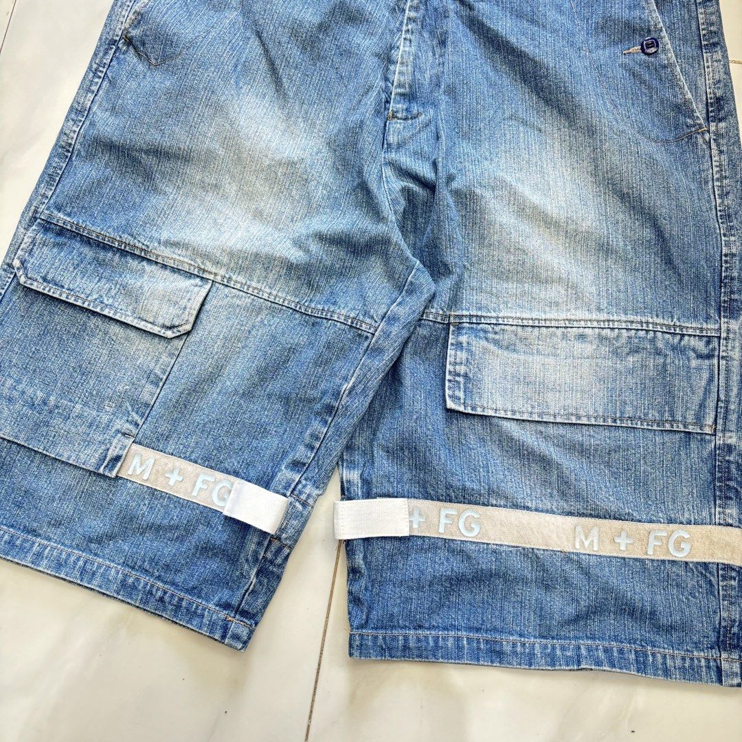 90’s Y2K Marithe Francois Girbaud Denim Shuttle Cargo Jorts (Category: Shorts) located in Bambang. Submitted by heats777 (Listing ID 1466225882, Image 3). Description: - Excellent condition - No major issues - Size: 38 on tag - Dimension: W 38 L 27.5 T 15 LO 12.5 .