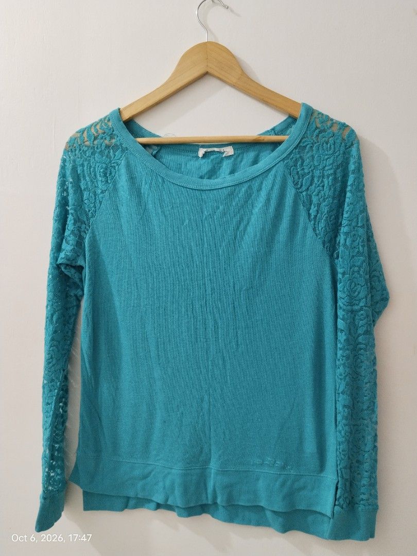 ✨ Teal Long Sleeves | Medium (Category: Activewear) located in Las Pinas. Submitted by cjgcloset (Listing ID 1466248471, Image 1). Description: .