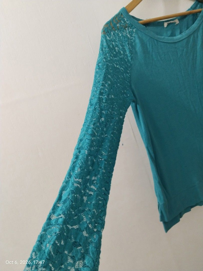 ✨ Teal Long Sleeves | Medium (Category: Activewear) located in Las Pinas. Submitted by cjgcloset (Listing ID 1466248471, Image 2). Description: .