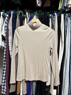 (Category: ) located in . Submitted by isabelasthriftclothes (Listing ID 1466305712, Image 1). Description: .