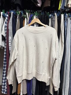 (Category: ) located in . Submitted by isabelasthriftclothes (Listing ID 1466304513, Image 1). Description: .
