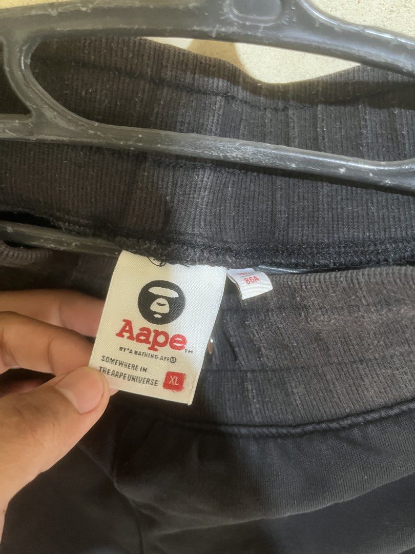 AAPE (Category: Shorts) located in Anda. Submitted by goodthrift.1 (Listing ID 1466335542, Image 3). Description: DIMES: W:30-38 L:20 Good Condi.