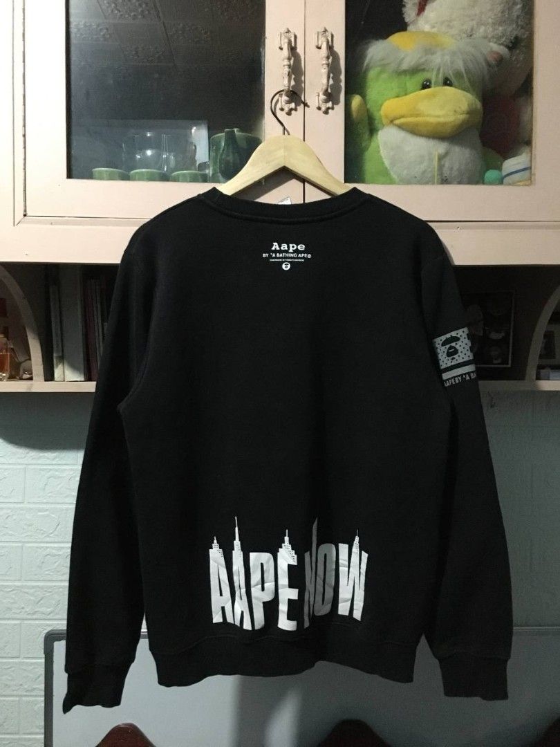Aape By A Bathing Ape Pullover Sweater 💎 (Category: Coats, Jackets and Outerwear) located in Tuguegarao City. Submitted by dip_thrifts (Listing ID 1466208467, Image 2). Description: Aape By A Bathing Ape Pullover Sweater 💎 22 width × 27 length Best fit medium 8.8/10 color rate or better 9.5/10 condition or better Tight ribbings and neckline Complete tags Minimal hairline.