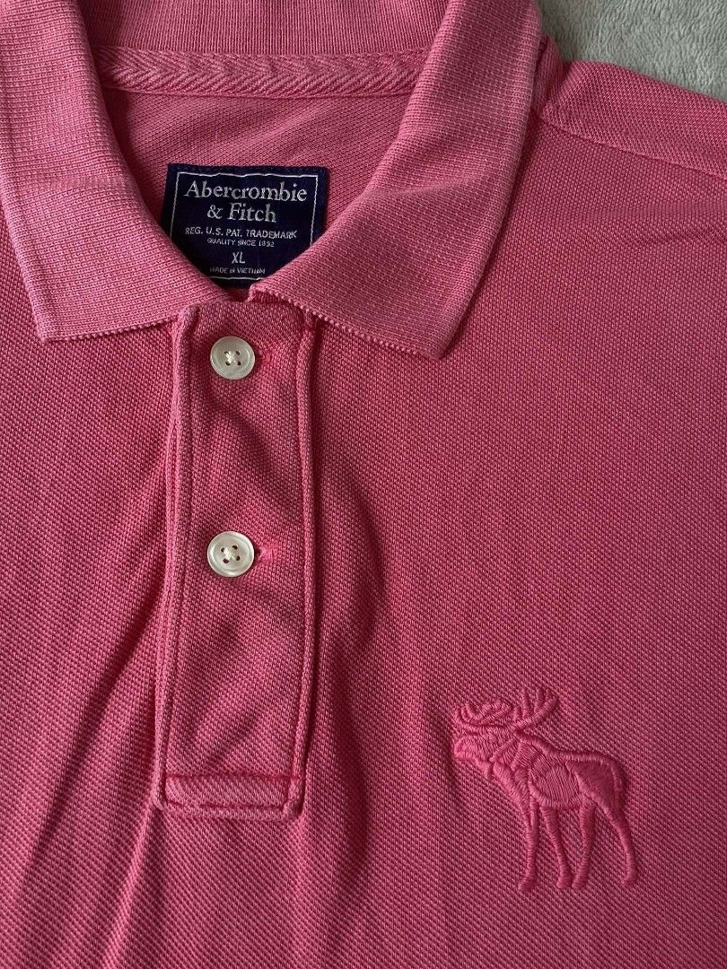 Abercrombie & Fitch (Category: Tshirts & Polo Shirts ) located in Rizal. Submitted by daddyjayofficialph (Listing ID 1466166298, Image 2). Description: Size: XL 23x31. color: Old Rose. 9/10..