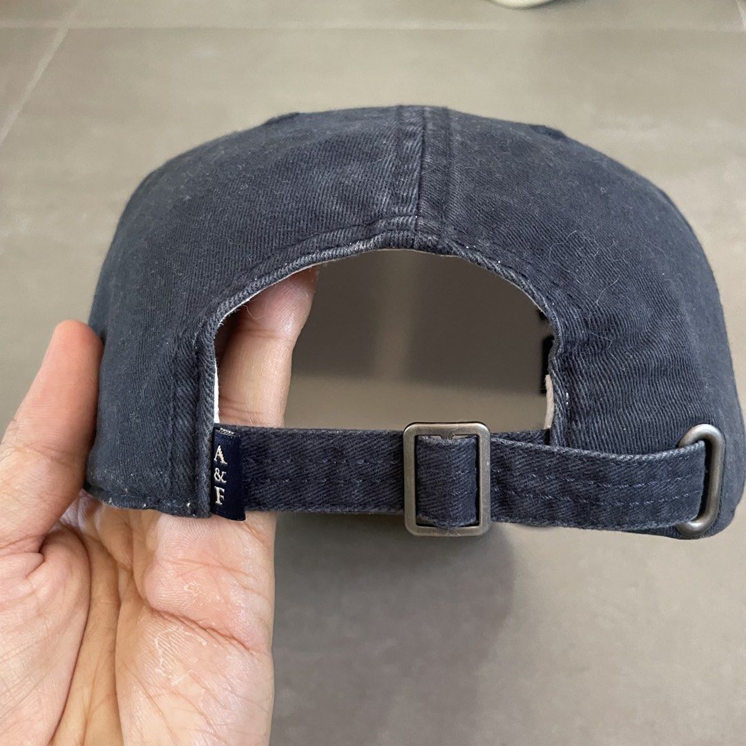 Abercrombie & Fitch Cap (Category: Caps & Hats) located in Mabalacat. Submitted by goldengarms_ (Listing ID 1466203020, Image 2). Description: Size: One Size Condition: Excellent Color rate: 9/10 or better Issue: Minimak sign of usage Price is still negotiable for sure buyer 👍 - Payment thru GCash, Maya or Security Bank 💳 - Shipping via J&T Express 🛩️ Pm us for more details. Thank you! 📩.