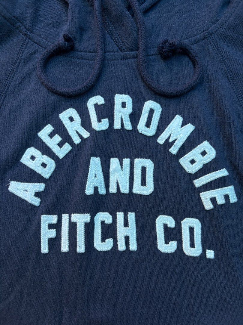 Abercrombie & Fitch Pullover Hoodie (Category: Coats, Jackets and Outerwear) located in Tacurong. Submitted by kmthrift19 (Listing ID 1466270044, Image 3). Description: Dimes: W18xL22 Condition: 9/10 Size on tag: Small Issue: None.