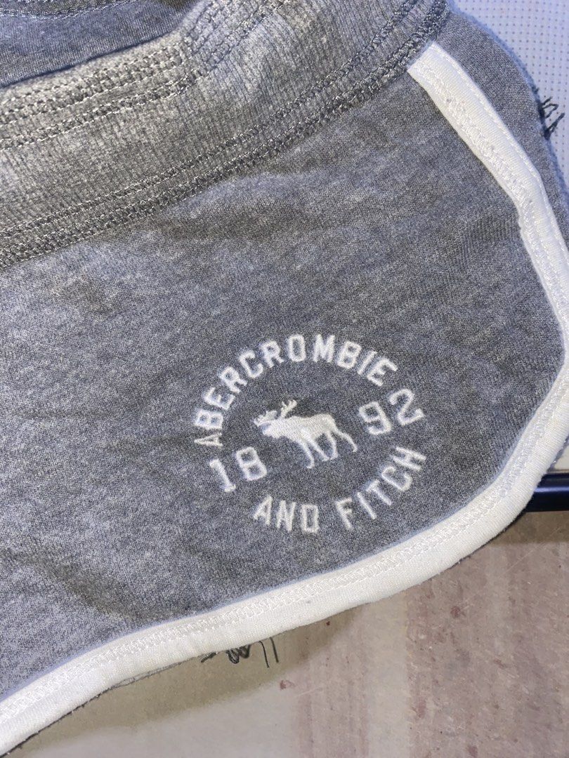 Abercrombie and Fitch short (Category: Other Bottoms) located in Alburquerque. Submitted by yengjayme (Listing ID 1466249008, Image 3). Description: Direct message me po .
