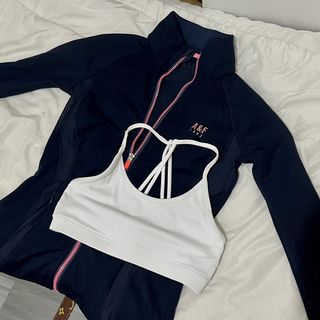 (Category: ) located in . Submitted by wear.elocin (Listing ID 1466233588, Image 1). Description: .